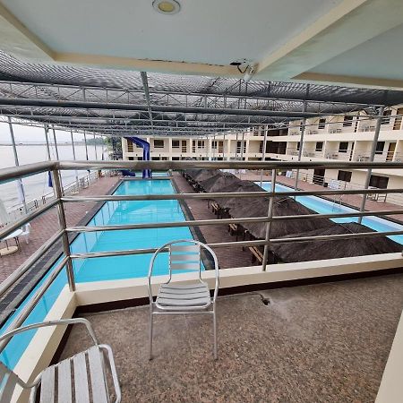 La Primera Grande Beach Resort Roxas  Eksteriør bilde