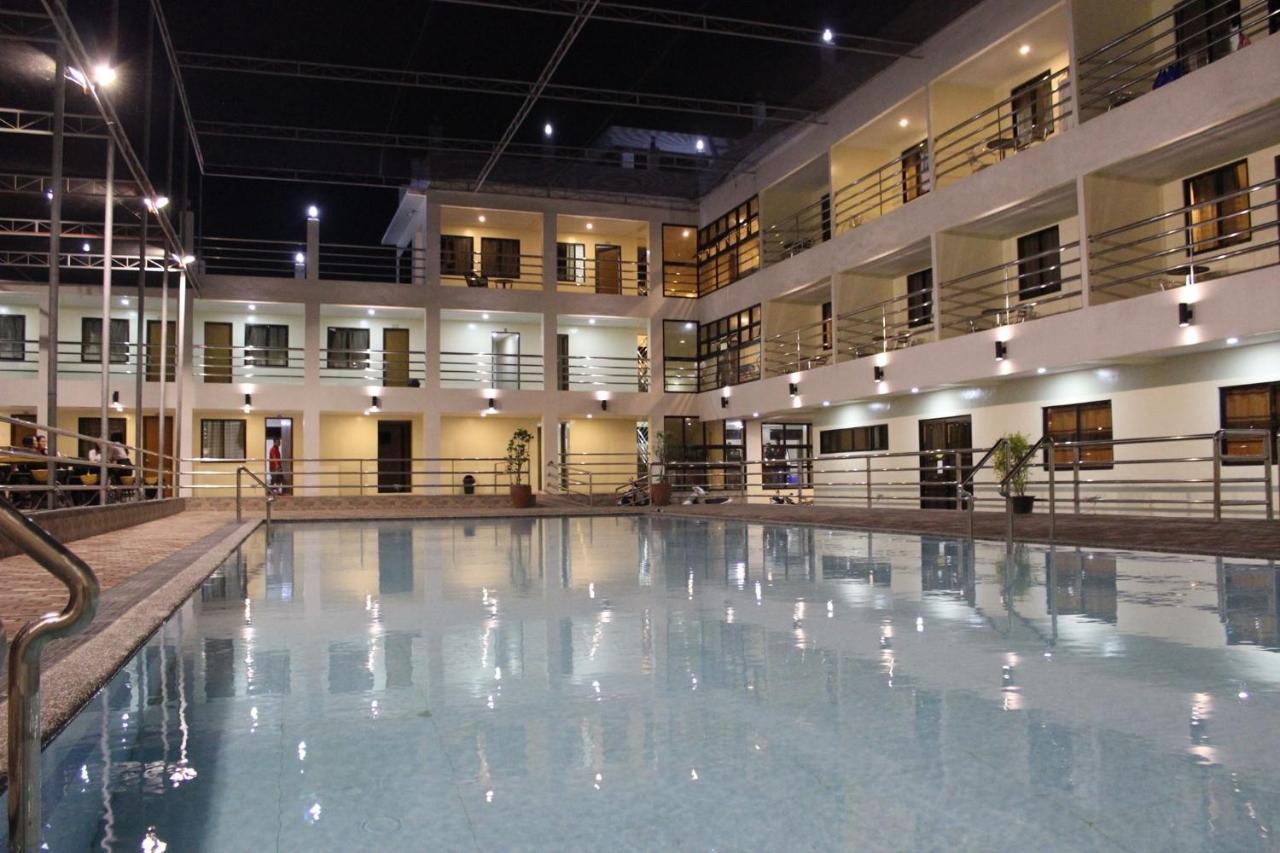 La Primera Grande Beach Resort Roxas  Eksteriør bilde