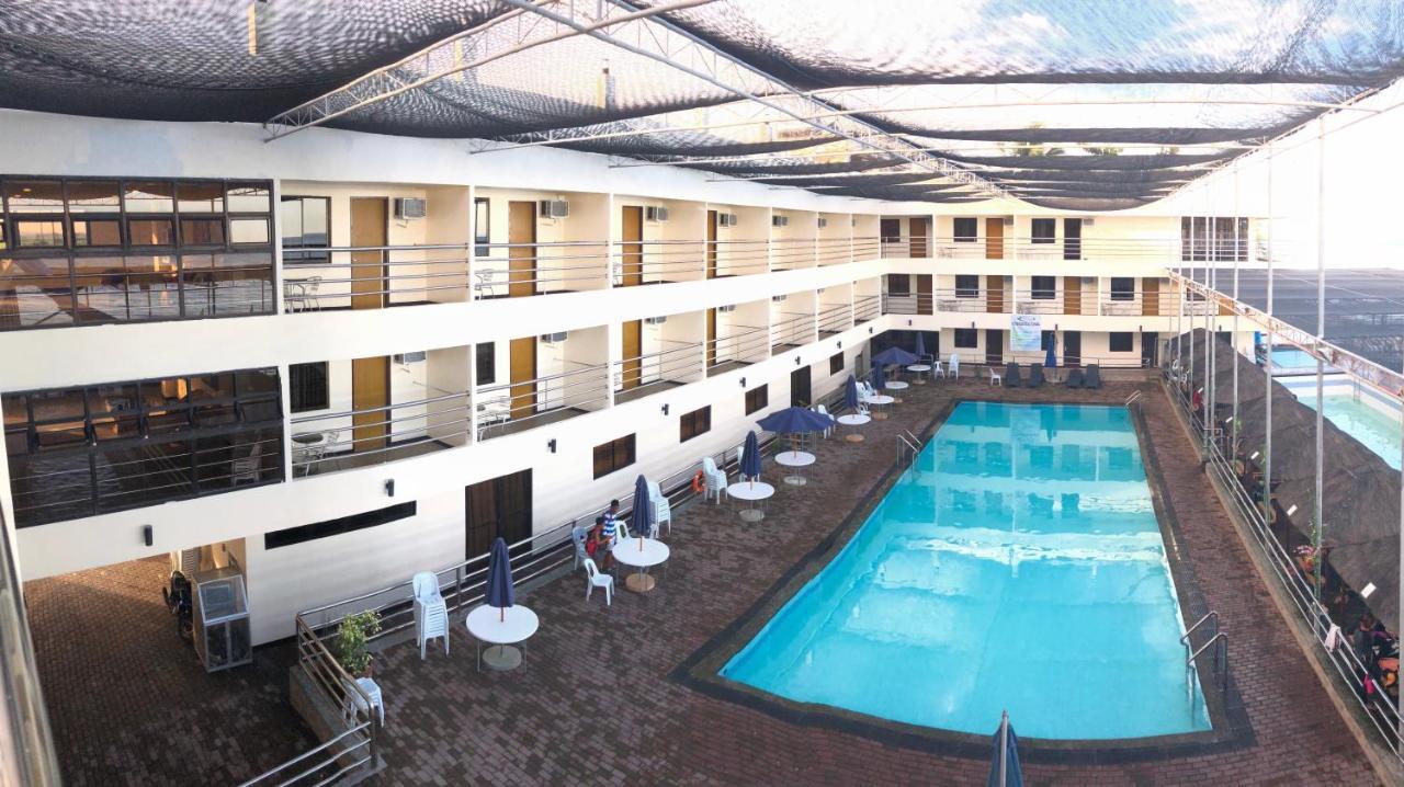 La Primera Grande Beach Resort Roxas  Eksteriør bilde
