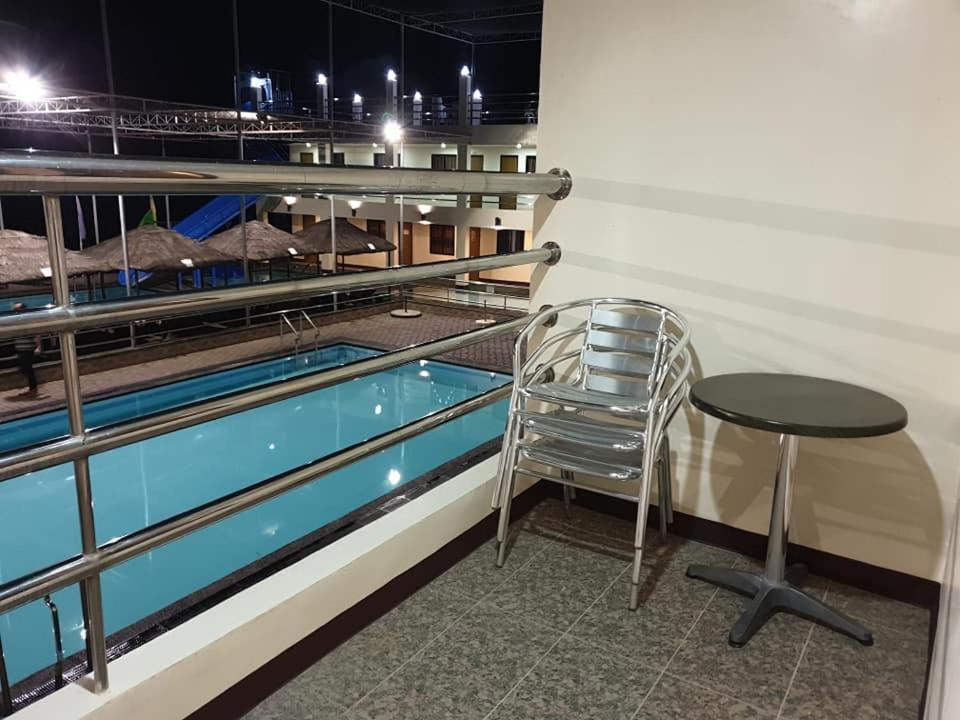 La Primera Grande Beach Resort Roxas  Eksteriør bilde