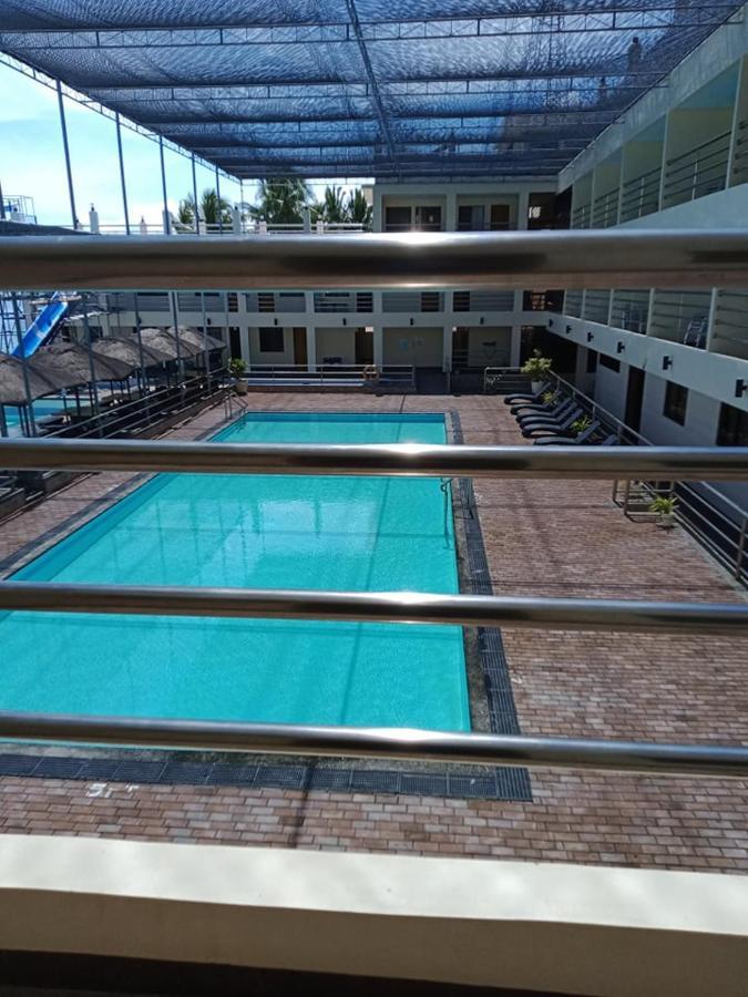 La Primera Grande Beach Resort Roxas  Eksteriør bilde