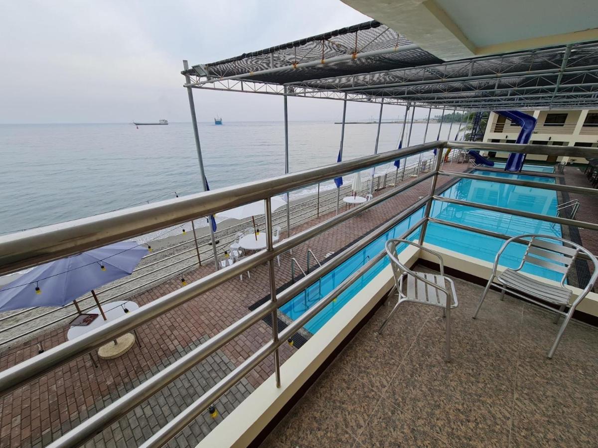 La Primera Grande Beach Resort Roxas  Eksteriør bilde