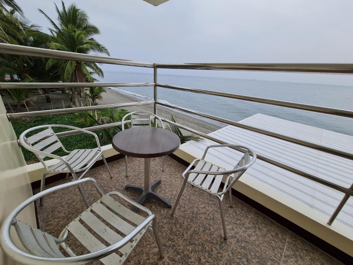 La Primera Grande Beach Resort Roxas  Eksteriør bilde